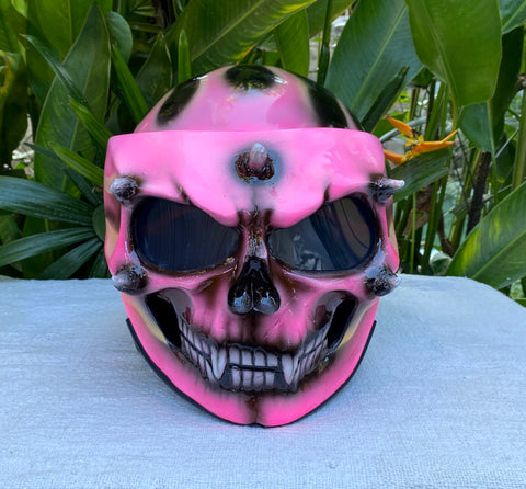 black and pink skull motorcycle helmet Ladies Motorcycle Skull Helmet Girl Helmet Skull Design with pink Flam – Custom Airbrush Helmet