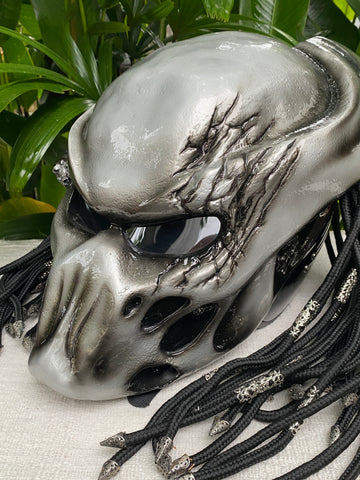 Predator Helmet Sliver Airbrushed Motorcycle Helmet with Dreads – Custom Airbrush Helmet Predator Helmet Sliver Airbrushed Motorcycle Helmet with Dreads – Custom Airbrush Helmet