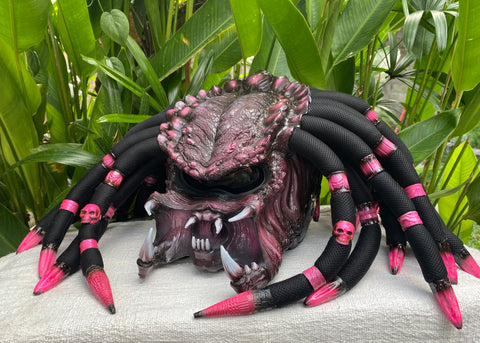 Predator helmet Hot Pink Alien Custom Motorcycle Airbrush Helmet Skull Dreadlocks